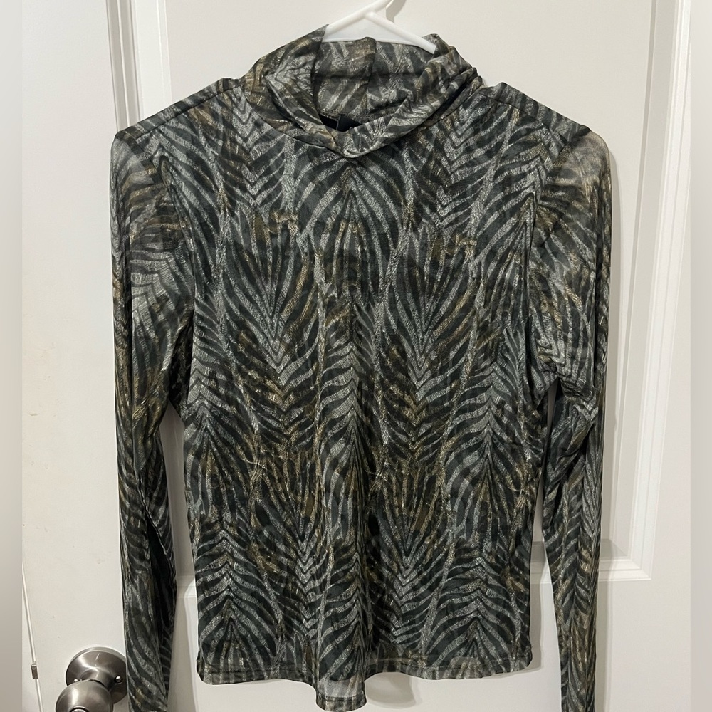 Bailey 44 sheer layered blouse NWT‎